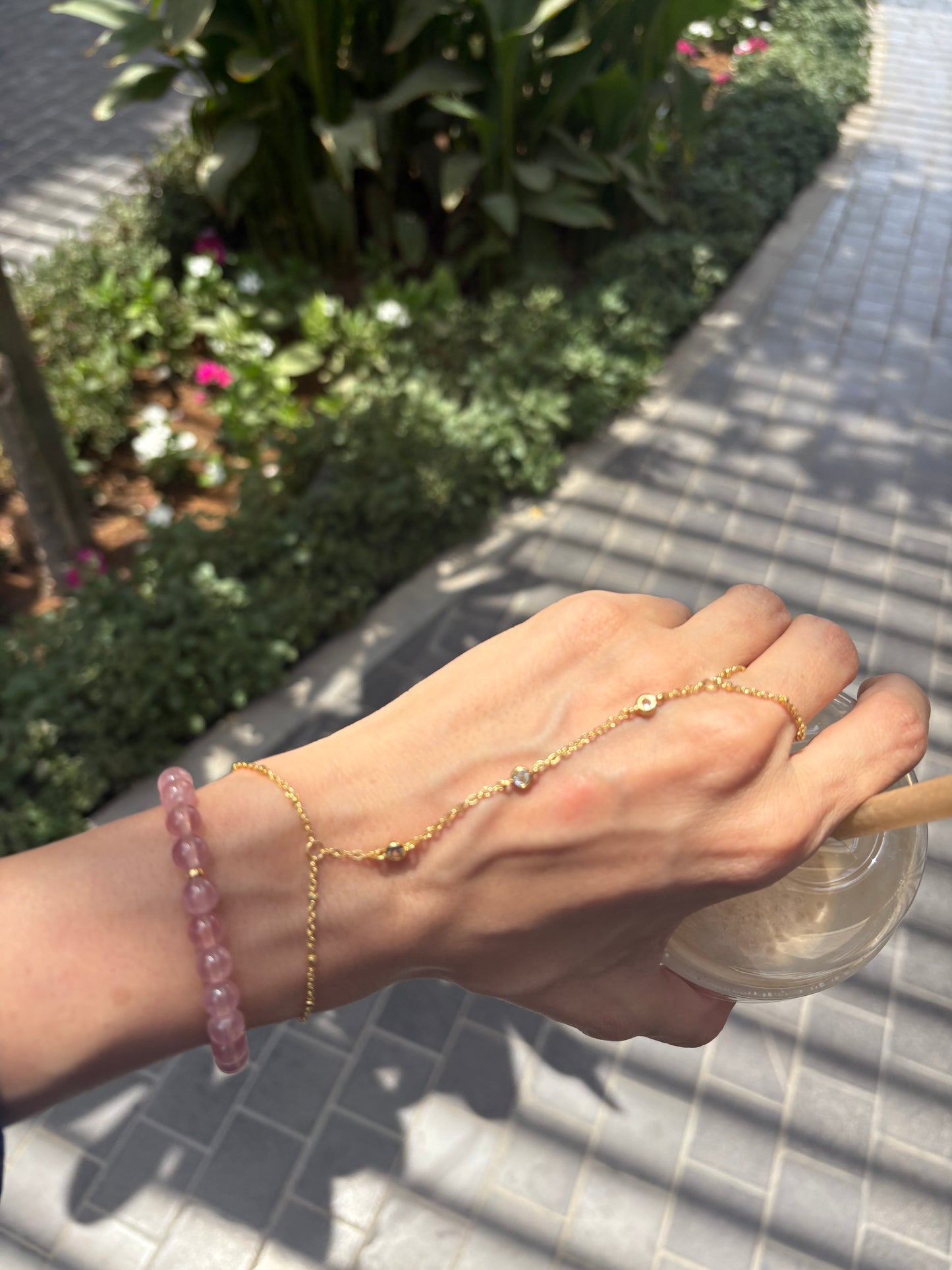 Golden Hand chain (3 stones)